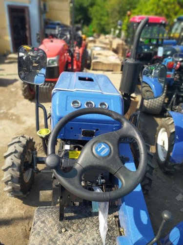 Минитрактор DW 240 B